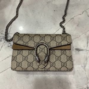 Gucci Dionysus GG Supreme super mini bag